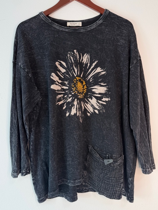 Jess & Jane Tops - Jess & Jane Black Mineral Washed Daisy Tunic Top Womens Large Boho Lagenlook